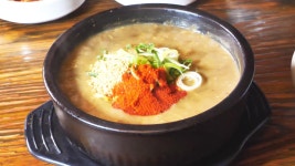 서울에서 맛 보는 담백고소 정통 ‘제주식 고사리 육개장’ | ZUM TV