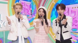 블링블링 ‘성찬×유나×지훈’과 함께하는 인기가요♥ | ZUM TV [MC컷... 블링블링 ‘성찬×유나×지훈’과 함께하는 인기가요♥ | ZUM TV
