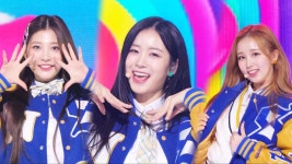 ‘우아!’가 선보이는 러블리 하이틴 무대! ‘별 따러 가자’ | ZUM TV