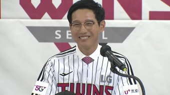 ZUM 뉴스 [뉴스라이브] `김건희, 오드리 헵번 따라 해`...봉사 사진 뭐길래