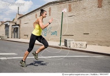 88624697 | 게티이미지코리아 | Athlete in urban setting Royalty-Free 이미지