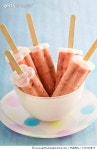 109230879 | 게티이미지코리아 | Fruit ice cream lollies in bowl, close-up Royalty-Free 이미지