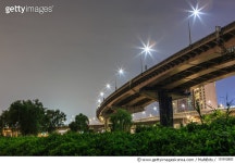 입석램프1교 | 151912853 | 게티이미지코리아 | Bridge with streetlamp at night Royalty-Free 이미지