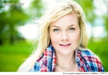 157481316 | 게티이미지코리아 | Vivid portrait of happy beautiful woman Royalty-Free 이미지