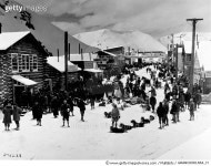 GRANC0081864_H | 게티이미지코리아 | KLONDIKE STREET SCENE. /nStill from the 1928 MGM motion picture, Trail of 98. Rights... 