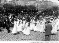 GRANC0118006_H | 게티이미지코리아 | LABOR DAY PARADE, 1910. /nWomen marching in the May Day parade in New York City, 1910.... 