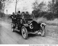 GRANC0171708_H | 게티이미지코리아 | KISSEL KAR, 1910. /nFive men riding in a Kissel Kar automobile in Massachusetts, 1910.... 