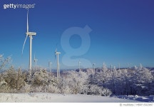 MBRF15023887 | 게티이미지코리아 | 한국, 강원도, 횡성, 태기산설경, 풍력발전단지 Royalty-Free 이미지