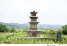 MALA14000418 | 게티이미지코리아 | 경주 황복사지 삼층석탑, 국보 제37호, 통일신라시대, 경북 경주 Rights-Managed 이미지