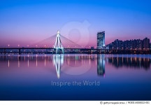 MOED14000022-001 | 게티이미지코리아 | 서울 광진구 올림픽대교 야경 Rights-Managed 이미지