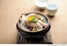 CIF14000255 | 게티이미지코리아 | 삼계탕 Royalty-Free 이미지