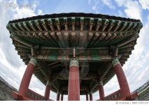 MBRF15007329 | 게티이미지코리아 | 제주 명월성지의 전통기와 Royalty-Free 이미지