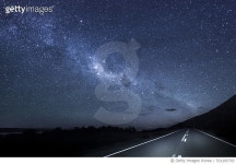 531205703 | 게티이미지코리아 | New Zealand, South Island, starry sky, milkyway at Lake Pukaki by night Royalty-Free 이미지