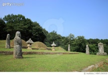 MBRF15003930 | 게티이미지코리아 | 파주 공효공 박중손 묘역 전경 Royalty-Free 이미지