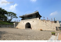 MBRF15004607 | 게티이미지코리아 | 경남 진주성 촉석문 전경 Royalty-Free 이미지