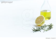 504366570 | 게티이미지코리아 | Olive oil with lemon and rosemary Royalty-Free 이미지