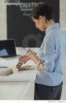 모든오피스무등점주 | 540094522 | 게티이미지코리아 | Designer Working In Her Office. Royalty-Free 이미지