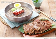 MBRF17002958 | 게티이미지코리아 | 고기물냉면 Royalty-Free 이미지