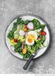 697011306 | 게티이미지코리아 | Fresh salad with eggs Royalty-Free 이미지