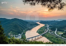 MBRF17014666 | 게티이미지코리아 | 청벽대교, 금강, 일몰, 노을 Royalty-Free 이미지