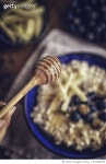872496056 | 게티이미지코리아 | Homemade Apple Blueberry Porridge with Honey Royalty-Free 이미지