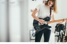 853883876 | 게티이미지코리아 | Rockband Singer Royalty-Free 이미지