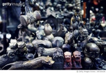 887294184 | 게티이미지코리아 | A handicraft shop on pingyao ancient street in China Royalty-Free 이미지