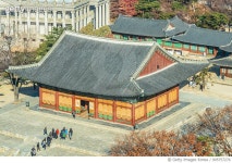 905757276 | 게티이미지코리아 | Aerial view of Deoksugung Palace Royalty-Free 이미지