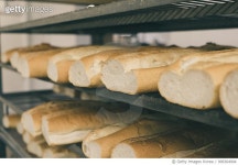 베이커리팩토리 롯데슈퍼 연산점 | 909364904 | 게티이미지코리아 | Fresh bread in bakery factory Royalty-Free 이미지