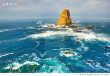 921146934 | 게티이미지코리아 | Scenic View Of Rock Formation In Sea Against Sky Royalty-Free 이미지