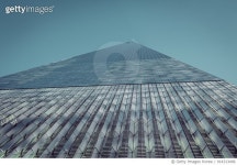 914313496 | 게티이미지코리아 | Lower Manhattan WTC office building at midday Royalty-Free 이미지