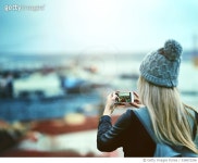 936872296 | 게티이미지코리아 | Shes a memory collector Royalty-Free 이미지