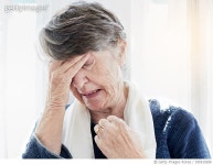 939519206 | 게티이미지코리아 | Very distressed old woman, head in hands Royalty-Free 이미지