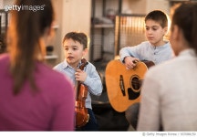937088150 | 게티이미지코리아 | Students during music lesson Royalty-Free 이미지