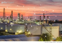 952742688 | 게티이미지코리아 | Oil refinery,Oil and gas industry,network Royalty-Free 이미지