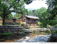 MHXA18001241 | 게티이미지코리아 | 보물 제413호 경주 독락당 인지헌 전경 Rights-Managed 이미지