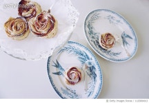 1125894913 | 게티이미지코리아 | High Angle View Of Dessert On Table Royalty-Free 이미지