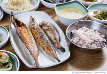 ITTEM219022036 | 게티이미지코리아 | 생선구이 Royalty-Free 이미지