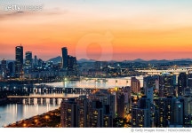 MZAJD19000282 | 게티이미지코리아 | 용산 레미안 첼리투스 Rights-Managed 이미지