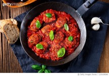 1154186040 | 게티이미지코리아 | Baked Mini Meatballs In Tomato Sauce With Basil Royalty-Free 이미지