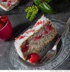 1154224264 | 게티이미지코리아 | Poppy Seed Cake With Raspberries And Grated Coconut Royalty-Free 이미지