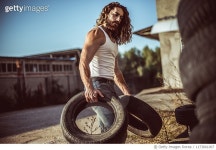 1173661067 | 게티이미지코리아 | Warehouse automobile tires Royalty-Free 이미지