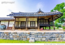 MZEGA20000255 | 게티이미지코리아 | 충남 논산 백일헌 종택(국가민속문화재 제273호)의 사랑채 Rights-Managed 이미지