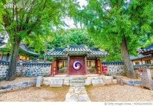 MZEGA20000762 | 게티이미지코리아 | 충남 청양 모덕사(문화재자료 제152호) 사우 삼문 Rights-Managed 이미지