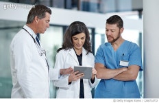 1248714772 | 게티이미지코리아 | Teamwork makes all the difference in the medical field Royalty-Free 이미지