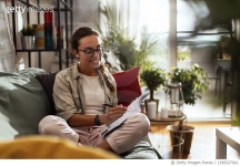 1256527542 | 게티이미지코리아 | She loves learning new things Royalty-Free 이미지