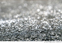 1283013719 | 게티이미지코리아 | Out-of-focus effect of broken glass Royalty-Free 이미지
