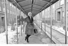 MEP2829012 | 게티이미지코리아 | Italian actress Elsa Martinelli taki...