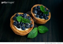 1354148174 | 게티이미지코리아 | High angle view of dessert on table Royalty-Free 이미지