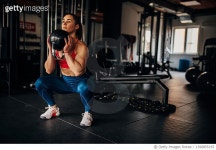 1390855155 | 게티이미지코리아 | Fit woman training with kettlebell Royalty-Free 이미지